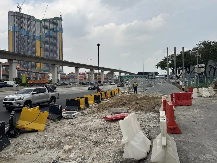 蒲种山庄防洪工程目前剩余1%的工程，将于两周内完工。（庄舜婷摄）