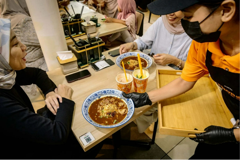 IOI City Mall, with more than 200 eateries, is a social anchor between work and home. Photographer: Ian Teh for Bloomberg 