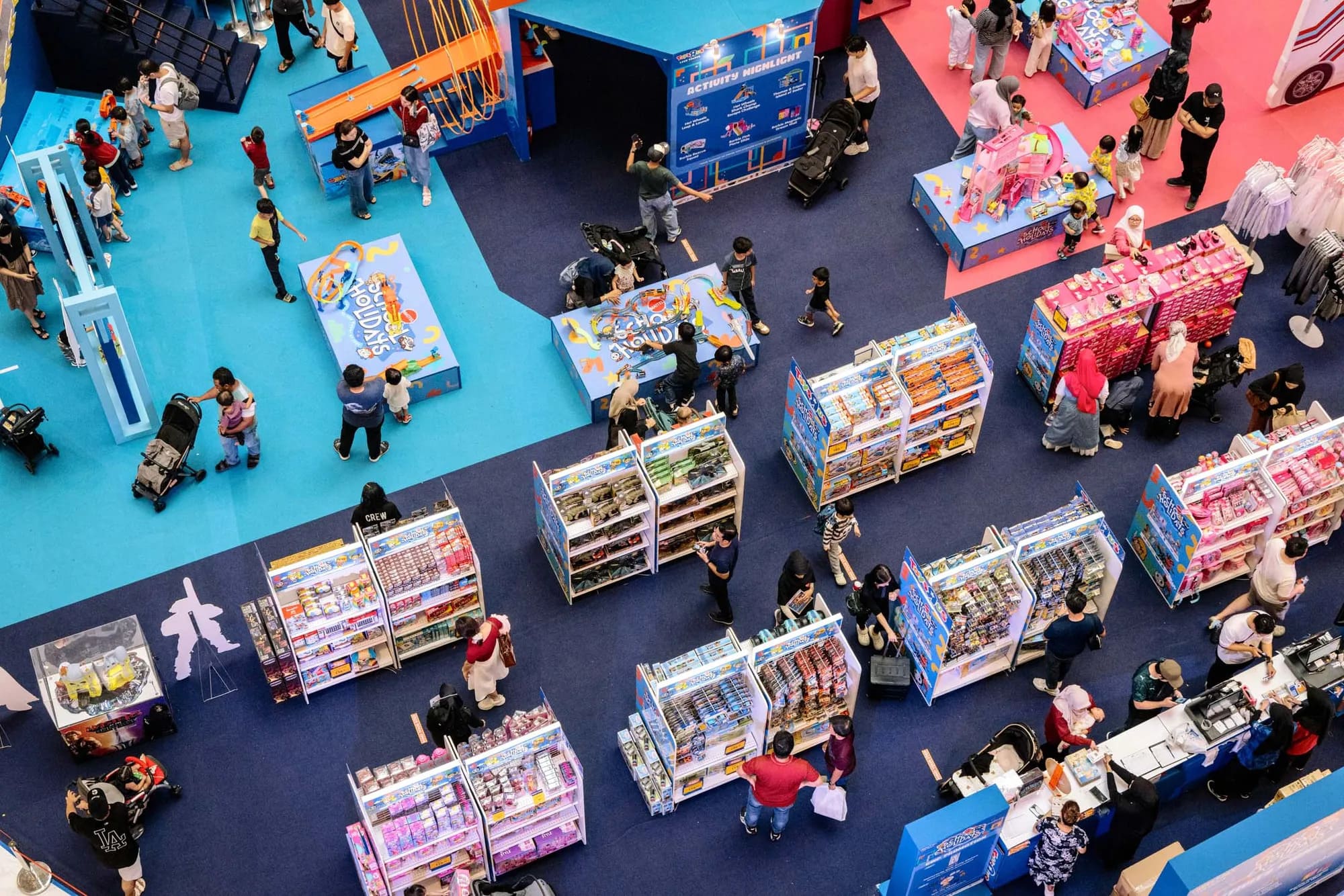 Malaysia’s IOI City Mall is more than just a shopping destination. Like other huge complexes across Southeast Asia, it acts as a social hub where people spend their growing incomes and leisure time. Photographer: Ian Teh for Bloomberg 