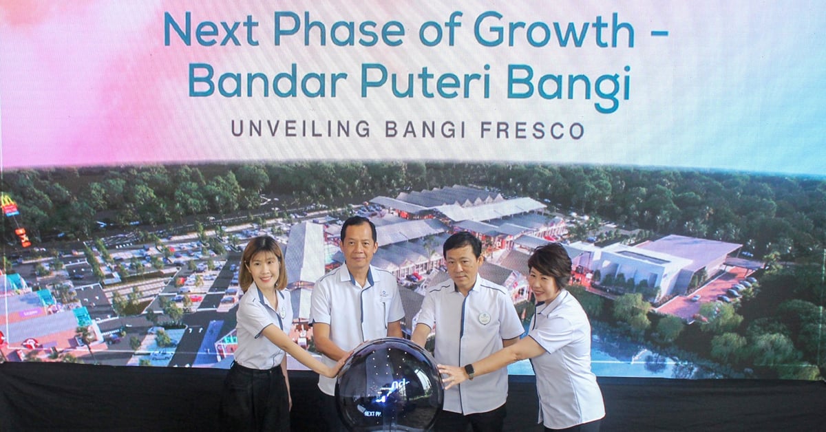 IOI置业集团销售、营销及品牌主管李之颖（左起）、郑振源、黄炳福及IOI City Mall零售租赁主管吴淑琴，为万宜公主城最新一期发展主持推介礼。