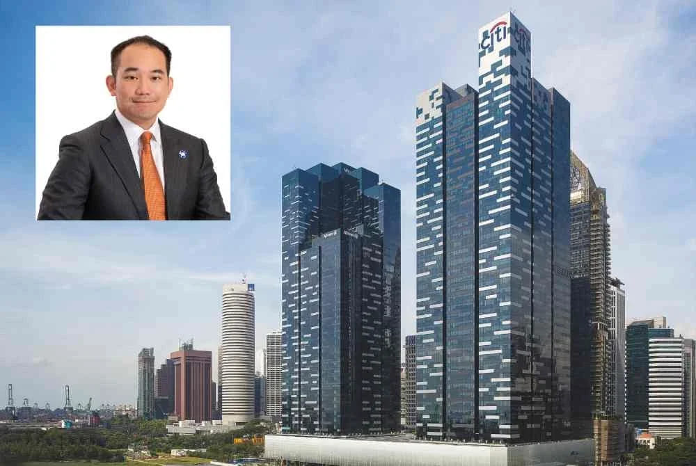 Asia Square Tower 2, sebuah pembangunan mercu tanda setinggi 46 tingkat yang terletak di daerah perniagaan pusat Marina Bay, menawarkan kira-kira 773,460 kaki persegi ruang pejabat premium Gred A untuk disewa.