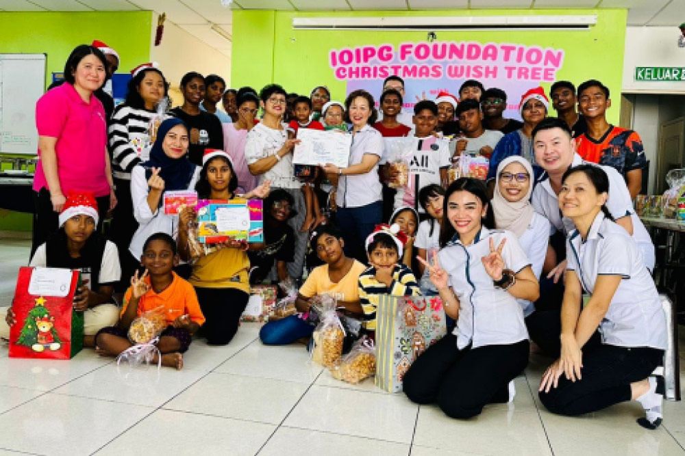 IOIPG Foundation Christmas Wish Tree