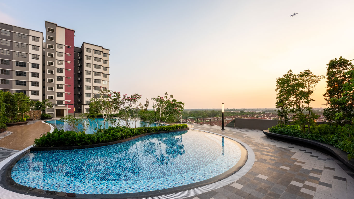 Arena Residences 2: Swimming Pool